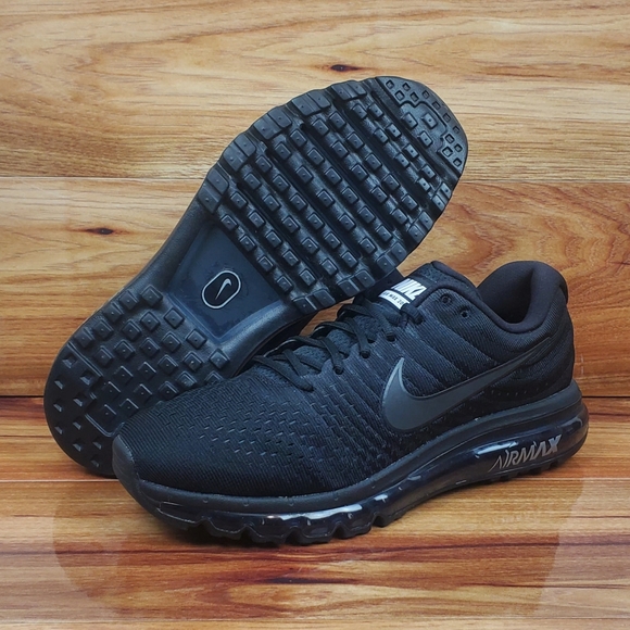 triple black air max 2017